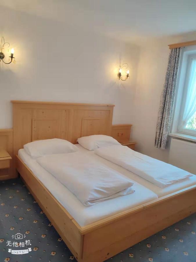 Pension Artstetten Exterior photo